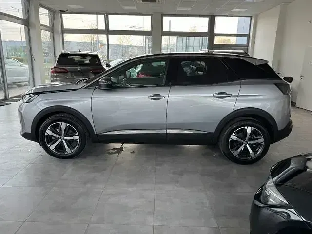 Gebraucht Peugeot 3008 Allure 131 PS (96 kW) 2023 Grau SUV