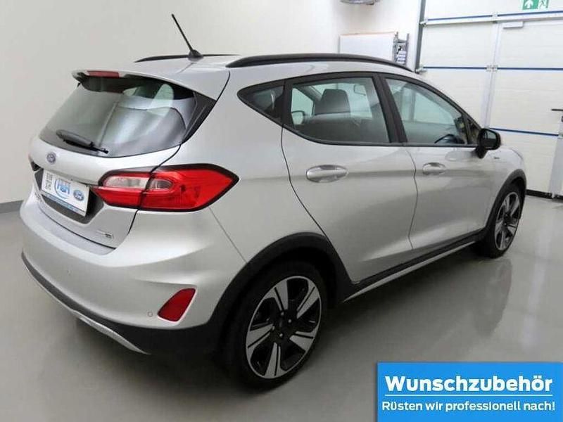 Gebraucht Ford Fiesta Active 125 PS (91 kW) 2022 Silber Kleinwagen