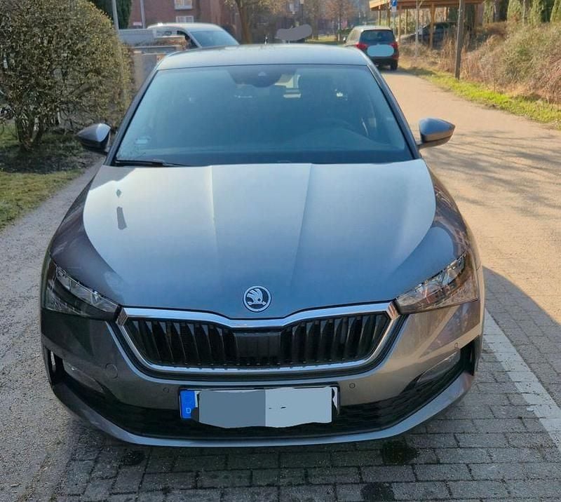 Gebraucht Skoda Scala Selection 150 PS (110 kW) 2024 Grau Kleinwagen