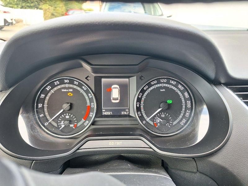 Gebraucht 2015 Skoda Octavia Kombi | 11.799 € (Superpreis) - Bild 1/4