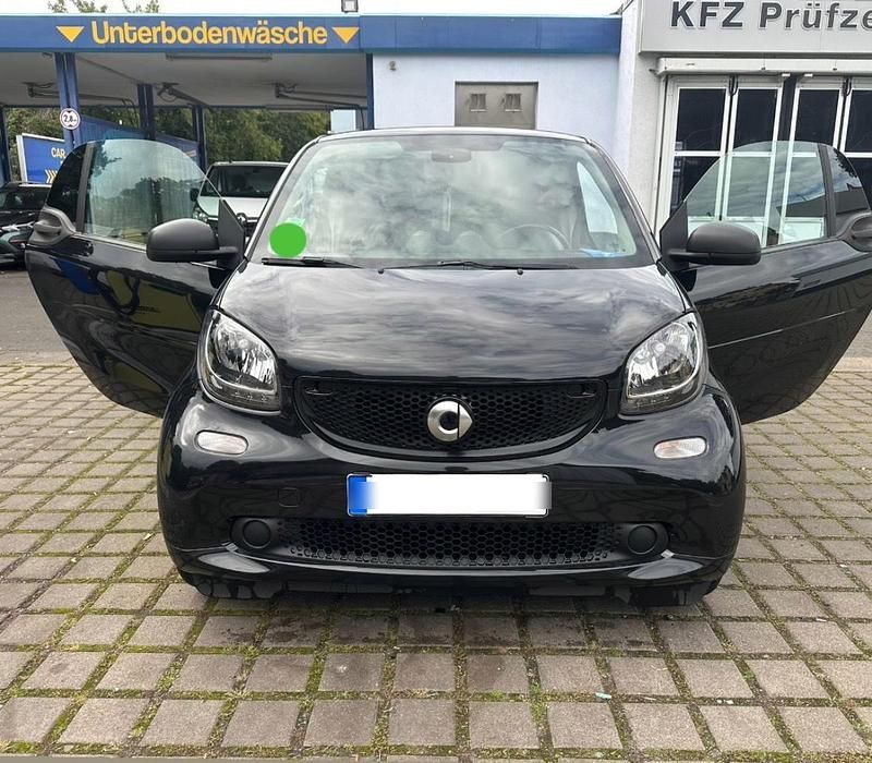 Schwarz Gebraucht 2017 Smart ForTwo Coupé Kleinwagen | 13.200 € (Etwas zu teuer) - Bild 1/4
