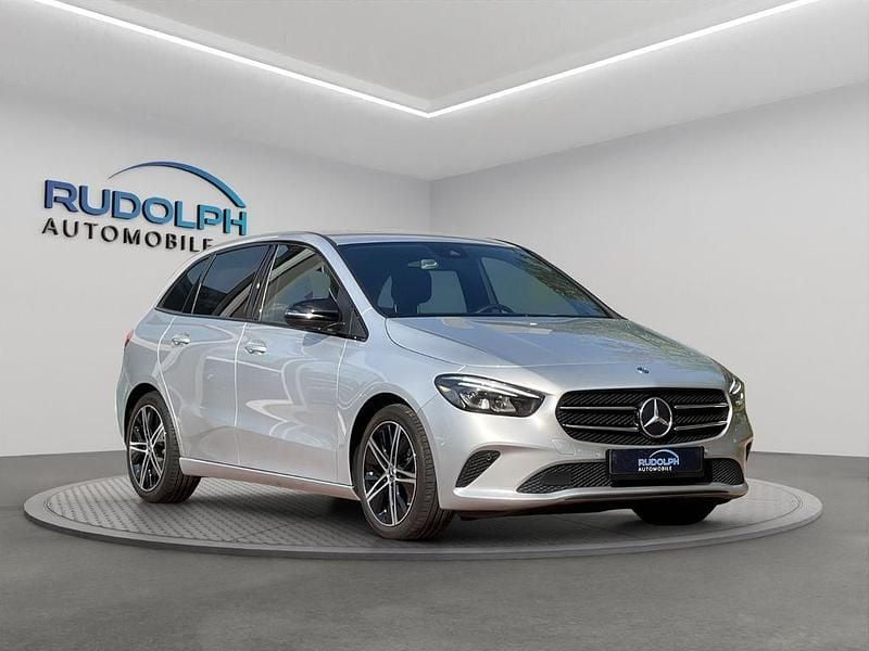 Gebraucht Mercedes B200 163 PS (119 kW) 2021 Iridiumsilber Van / Kleinbus