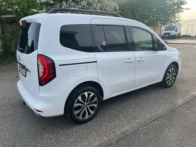 Gebraucht Renault Kangoo Techno 116 PS (85 kW) 2023 Weiß Van / Kleinbus
