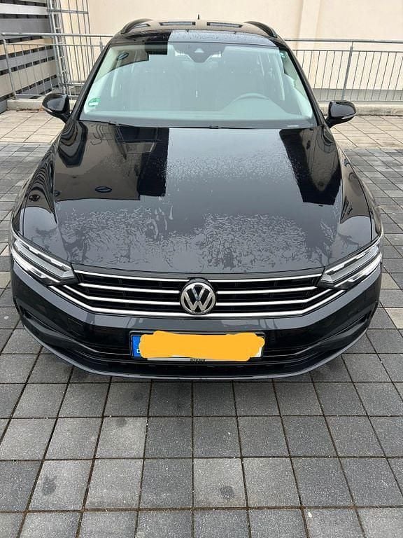 Schwarz Gebraucht 2020 VW Passat Kombi | 14.900 € (Superpreis) - Bild 1/4