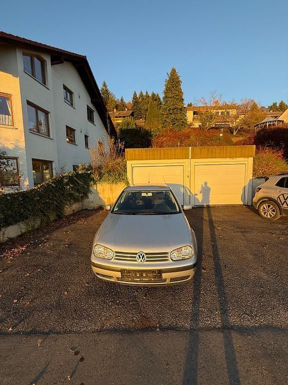 Silber Gebraucht 2001 VW Golf IV Edition Limousine | 1.000 € (Guter Preis) - Bild 1/4
