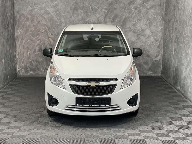 Gebraucht Chevrolet Spark 69 PS (50 kW) 2011 Weiß Kleinwagen