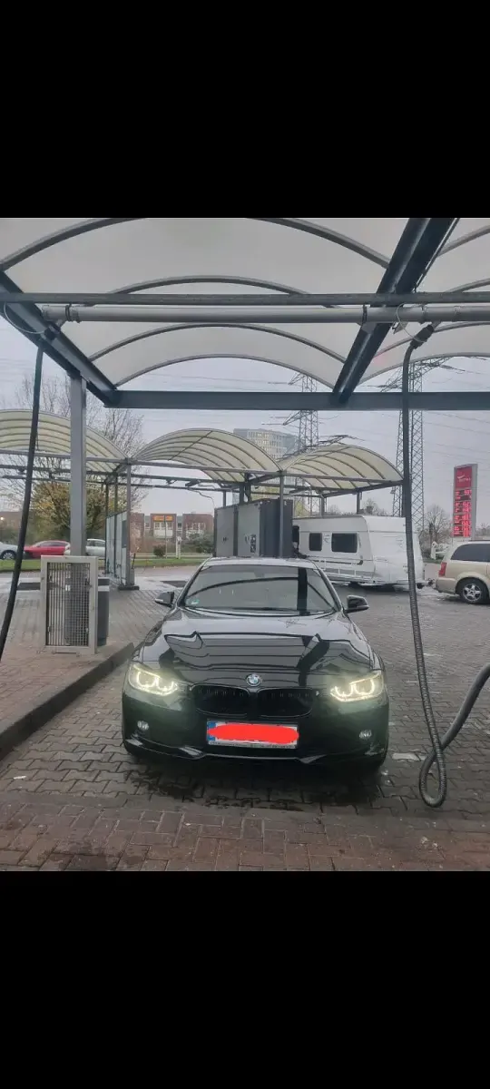 Gebraucht BMW 316 116 PS (85 kW) 2013 Schwarz Limousine