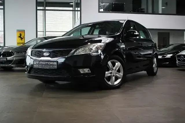Gebraucht Kia Ceed Spirit 125 PS (91 kW) 2011 Kleinwagen