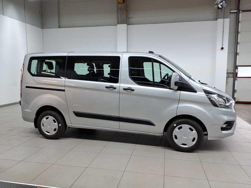 Używany Ford Transit Custom Trend 105 KM (77 kW) 2020 Srebrny Minivan