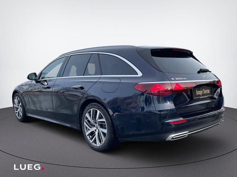 Gebraucht Mercedes E300 Avantgarde 313 PS (230 kW) 2025 Metalliclack nautikblau Kombi