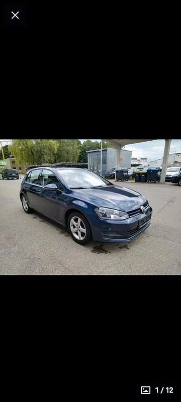 Blau Gebraucht 2015 VW Golf VII Comfortline Kleinwagen | 7.700 € (Fairer Preis) - Bild 1/4