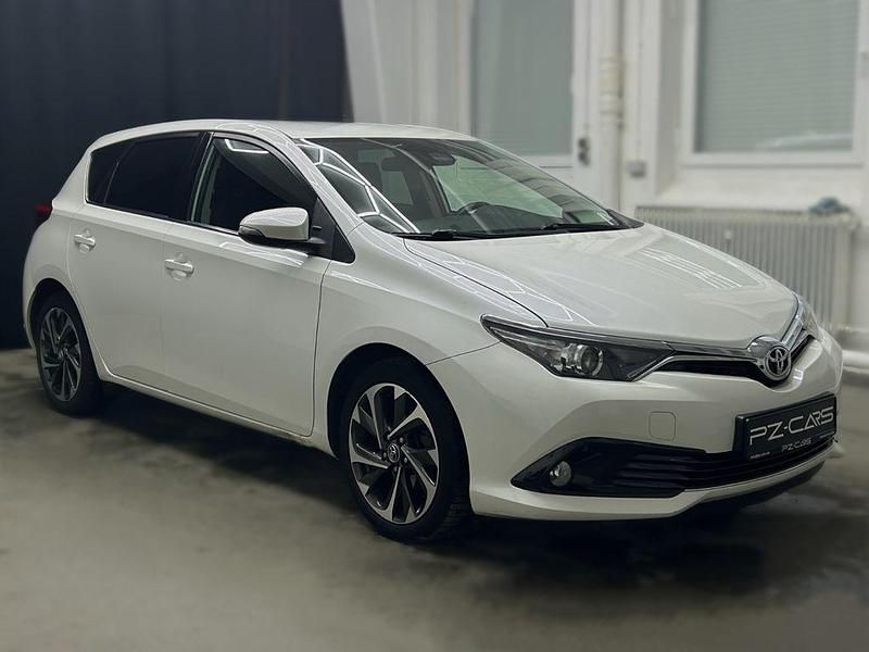 Gebraucht Toyota Auris Touch 116 PS (85 kW) 2015 Weiß Limousine