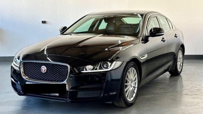 Gebraucht Jaguar XE Prestige 163 PS (119 kW) 2018 Schwarz Limousine