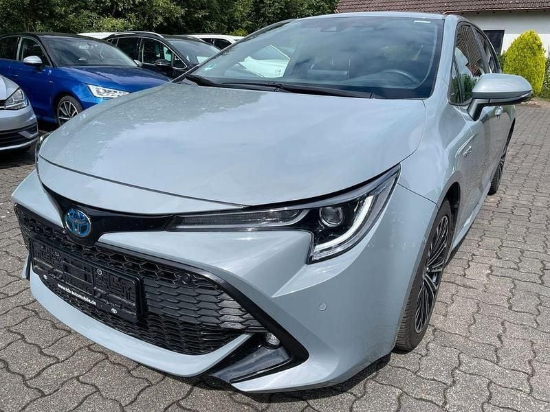 Grau Gebraucht 2021 Toyota Corolla Hybrid Team Limousine | 21.900 € (Guter Preis) - Bild 1/4