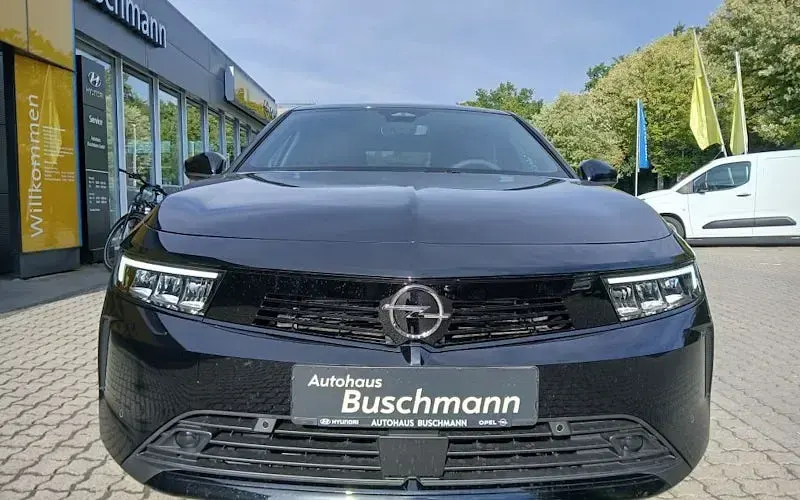 Gebraucht Opel Astra Edition 130 PS (95 kW) 2025 Schwarz Limousine