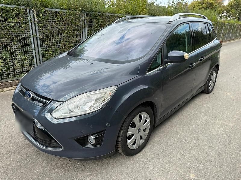 Grau Gebraucht 2012 Ford Grand C-Max Van / Kleinbus | 4.900 € (Guter Preis) - Bild 1/4