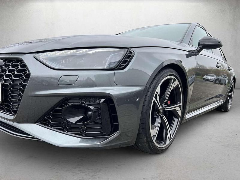 Gebraucht Audi RS4 Ambiente 450 PS (330 kW) 2024 Daytonagrau perleffekt Kombi