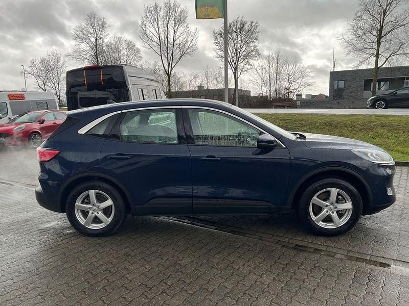 Gebraucht Ford Kuga Titanium 224 PS (164 kW) 2021 Blau SUV