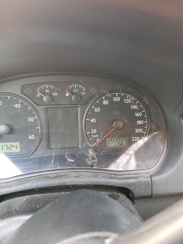 Gebraucht VW Polo 64 PS (47 kW) 2003 Grau Kleinwagen