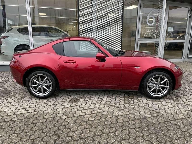 Neu Mazda MX5 Exclusive-Line 132 PS (97 kW) 2025 Soul red crystal Cabrio