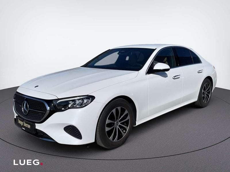 Gebraucht Mercedes E220 Avantgarde 197 PS (144 kW) 2025 Manufaktur lack manufaktur opa Limousine
