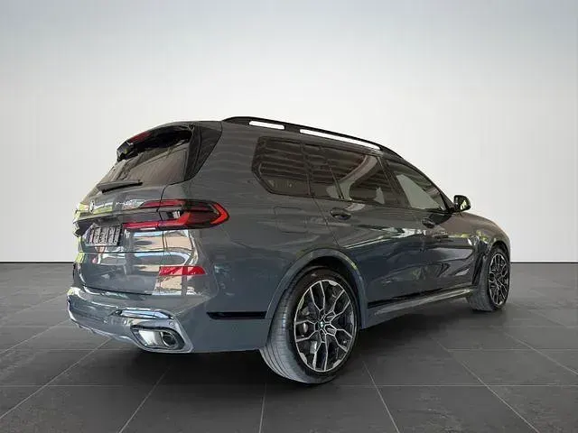 Gebraucht BMW X7 M Sport 352 PS (258 kW) 2025 Dravit grau SUV