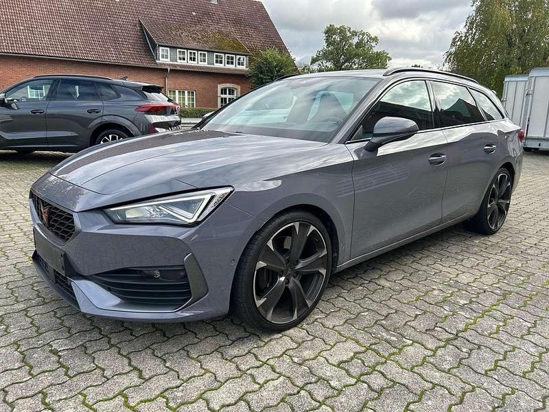 Graphene grau Gebraucht 2022 Cupra Leon Kombi | 30.745 € (Fairer Preis) - Bild 1/4