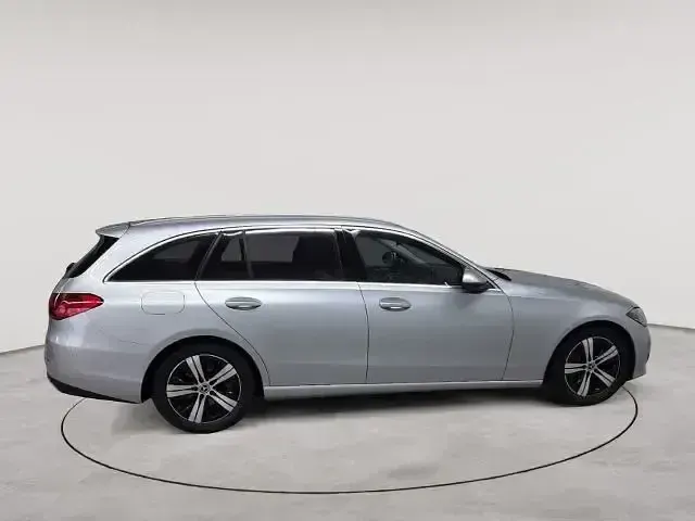 Gebraucht Mercedes C200 163 PS (119 kW) 2023 Silber Limousine