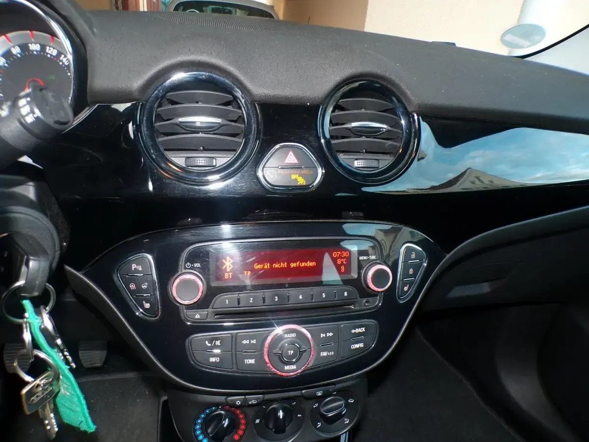 Gebraucht Opel Adam 100 PS (73 kW) 2015 Blau Kleinwagen