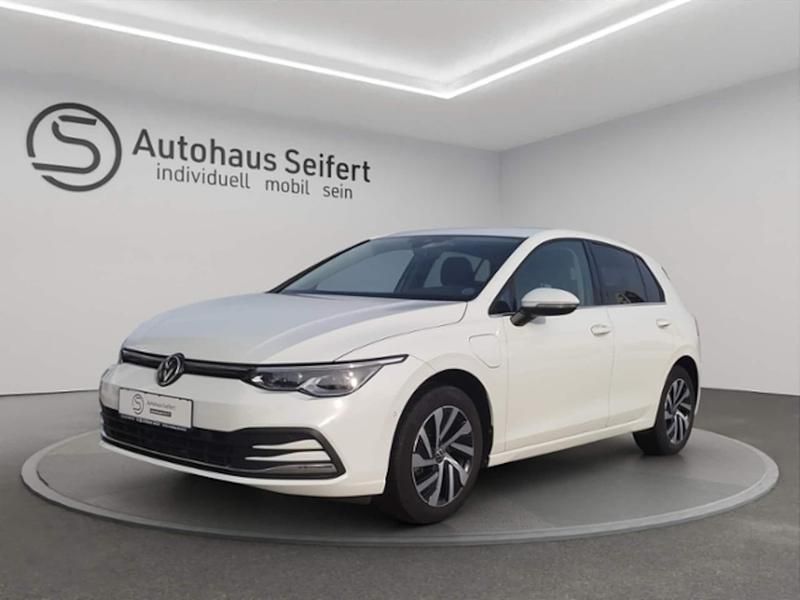 Gebraucht VW Golf VII Style 204 PS (150 kW) 2021 Weiß Kleinwagen