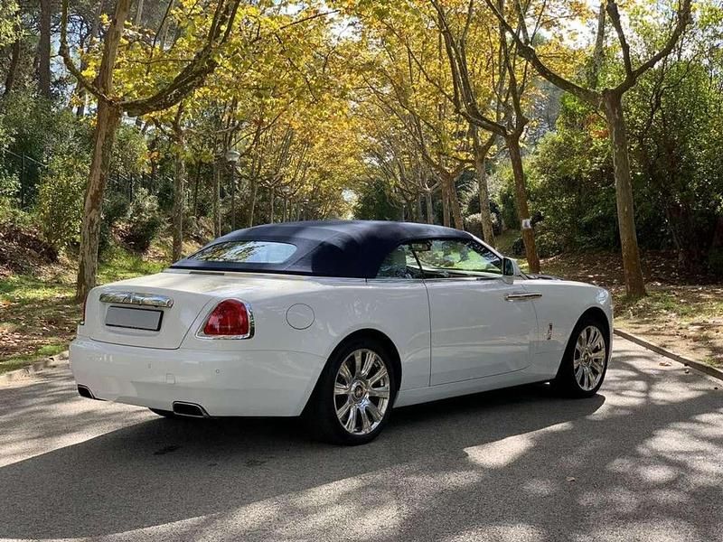 Gebraucht Rolls Royce Dawn 571 PS (419 kW) 2018 Arctic white Cabrio