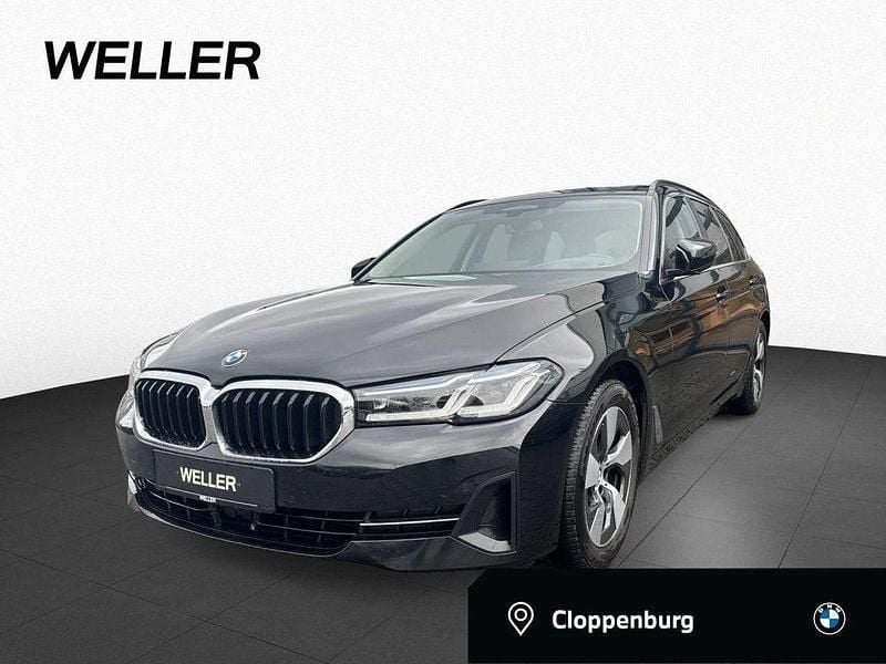 Schwarz Gebraucht 2023 BMW 520 Sport Line Kombi | 28.790 € (Superpreis) - Bild 1/4