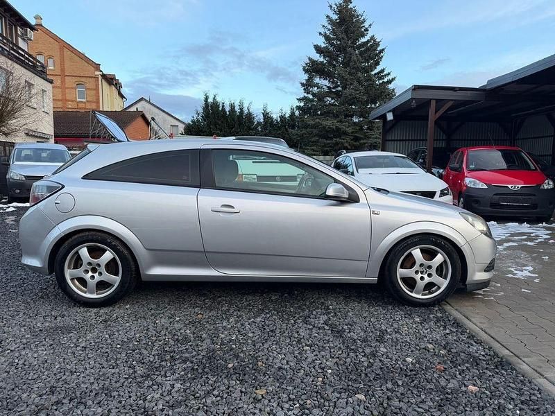 Gebraucht Opel Astra GTC Edition 105 PS (77 kW) 2005 Silber Coupé