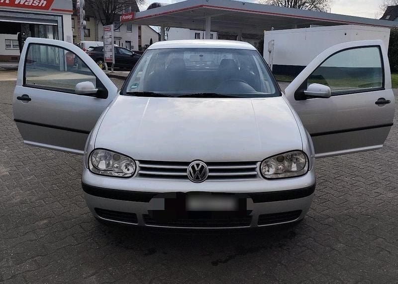 Gebraucht VW Golf IV 110 PS (80 kW) 2002 Silber Kleinwagen