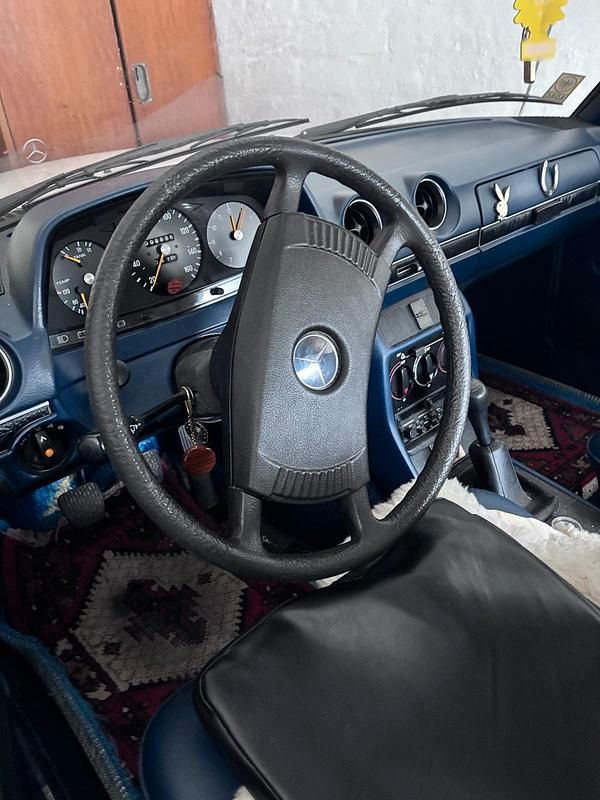 Gebraucht Mercedes 240 1978 Beige Limousine