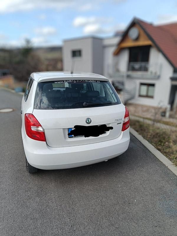 Gebraucht Skoda Fabia 86 PS (63 kW) 2012 Weiß Limousine