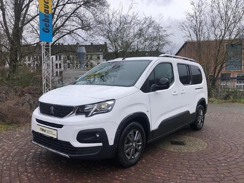 Gebraucht Peugeot Rifter Active 131 PS (96 kW) 2022 Weiß Van / Kleinbus