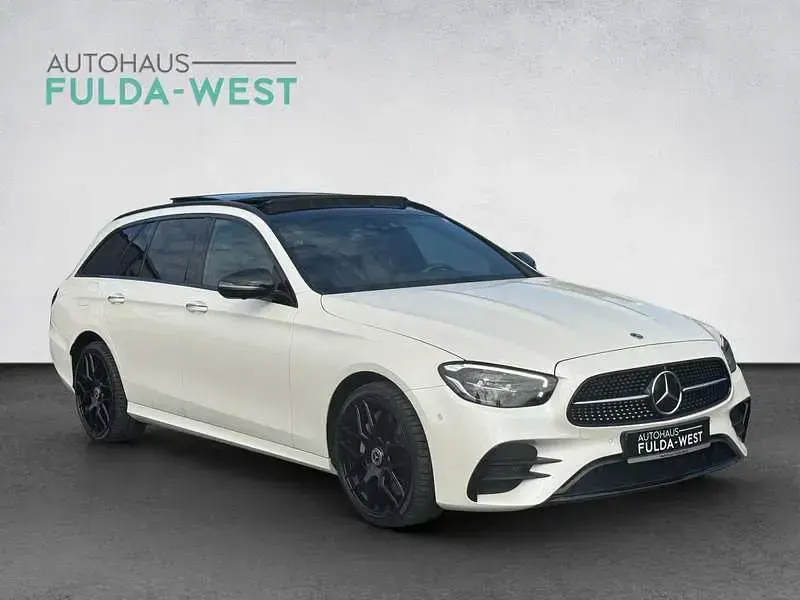 Gebraucht Mercedes E400 AMG 330 PS (242 kW) 2022 Weiß Limousine