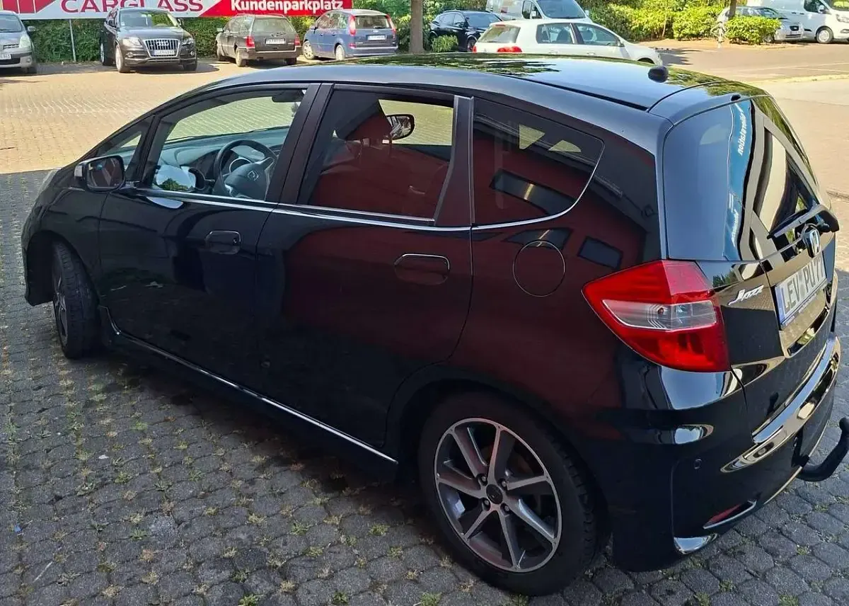 Gebraucht Honda Jazz SI 99 PS (72 kW) 2013 Schwarz Kleinwagen
