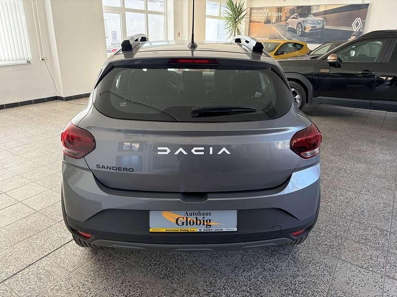 Neu Dacia Sandero Expression 91 PS (66 kW) 2025 Schiefergrau Kleinwagen