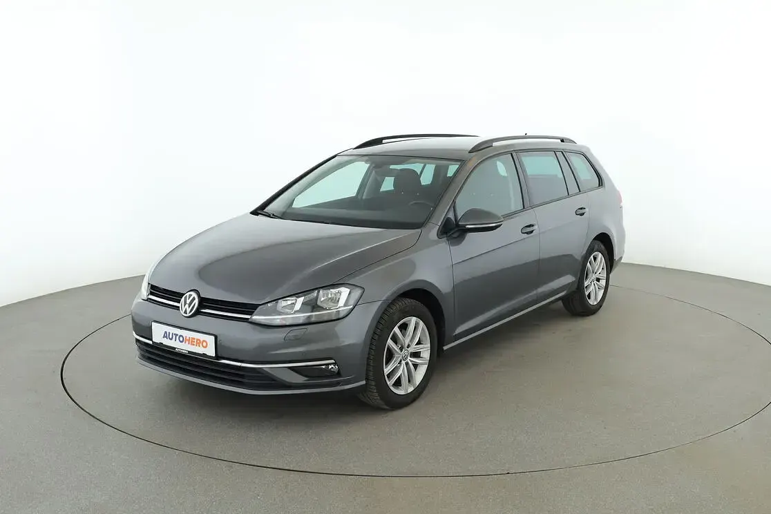Gebraucht VW Golf VII Comfortline 125 PS (91 kW) 2018 Kombi