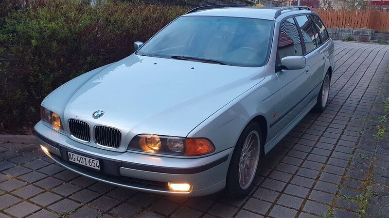 Grün Gebraucht 1998 BMW 540 Performance Kombi | 22.900 € - Bild 1/4