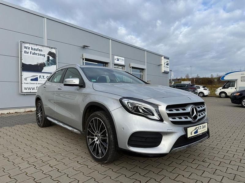 Silber Gebraucht 2017 Mercedes GLA180 AMG line SUV | 19.980 € (Fairer Preis) - Bild 1/4