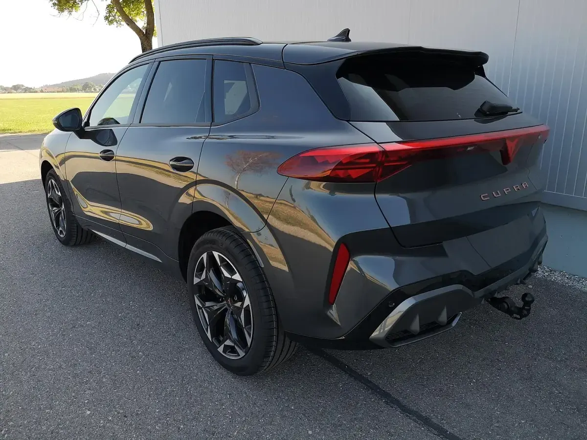 Neu Cupra Terramar VZ 325 PS (239 kW) 2026 Timanfaya grau metallic SUV