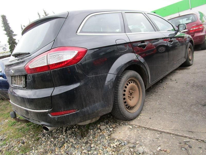 Gebraucht Ford Mondeo Titanium 200 PS (147 kW) 2012 Schwarz Kombi