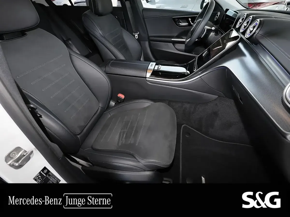 Gebraucht Mercedes C180 AMG 170 PS (125 kW) 2025 Unilack polarweiß Limousine
