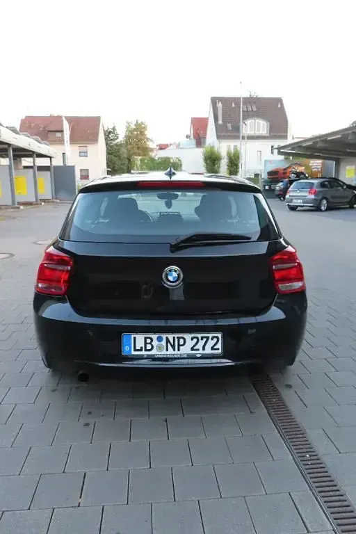 Gebraucht BMW 114 102 PS (75 kW) 2013 Schwarz Kleinwagen