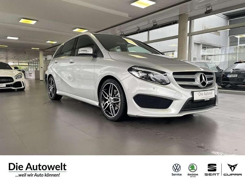 Polarsilber Gebraucht 2018 Mercedes B180 AMG line Van / Kleinbus | 18.980 € (Etwas zu teuer) - Bild 1/4
