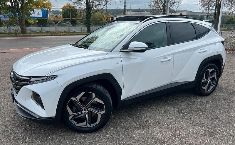 Weiß Gebraucht 2023 Hyundai Tucson Select SUV | 23.950 € (Guter Preis) - Bild 1/4