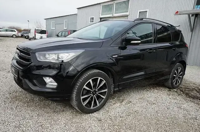 Gebraucht Ford Kuga ST-Line 150 PS (110 kW) 2018 Iridium schwarz metallic SUV
